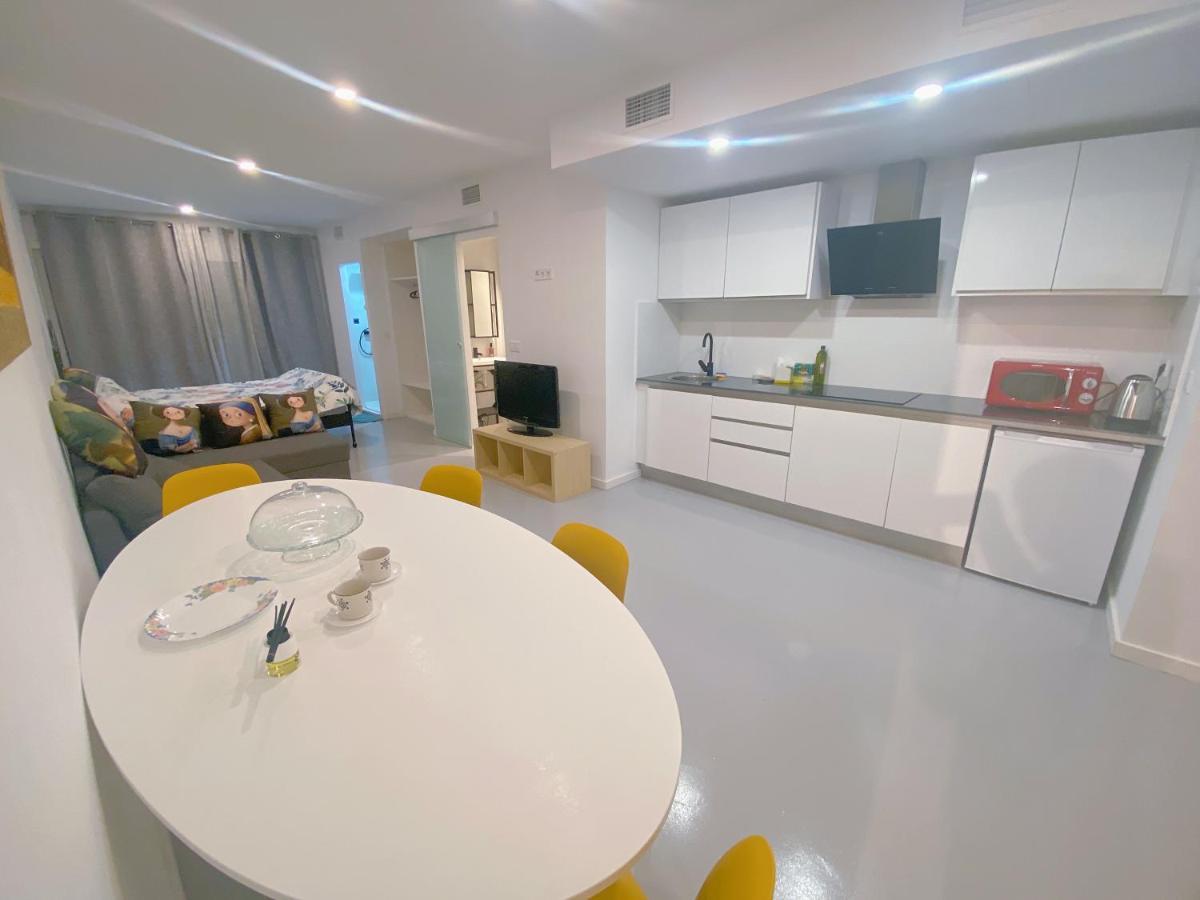 Hug Hotel2022 El Carrer del Canonge 외부 사진